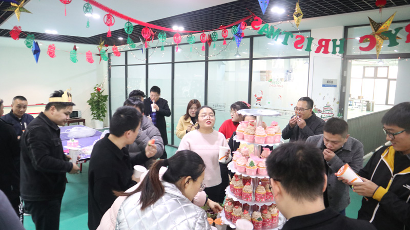 繽紛平安夜，歡樂(lè)圣誕節(jié) | 寶開(kāi)舉辦第四季度員工集體生日會(huì)