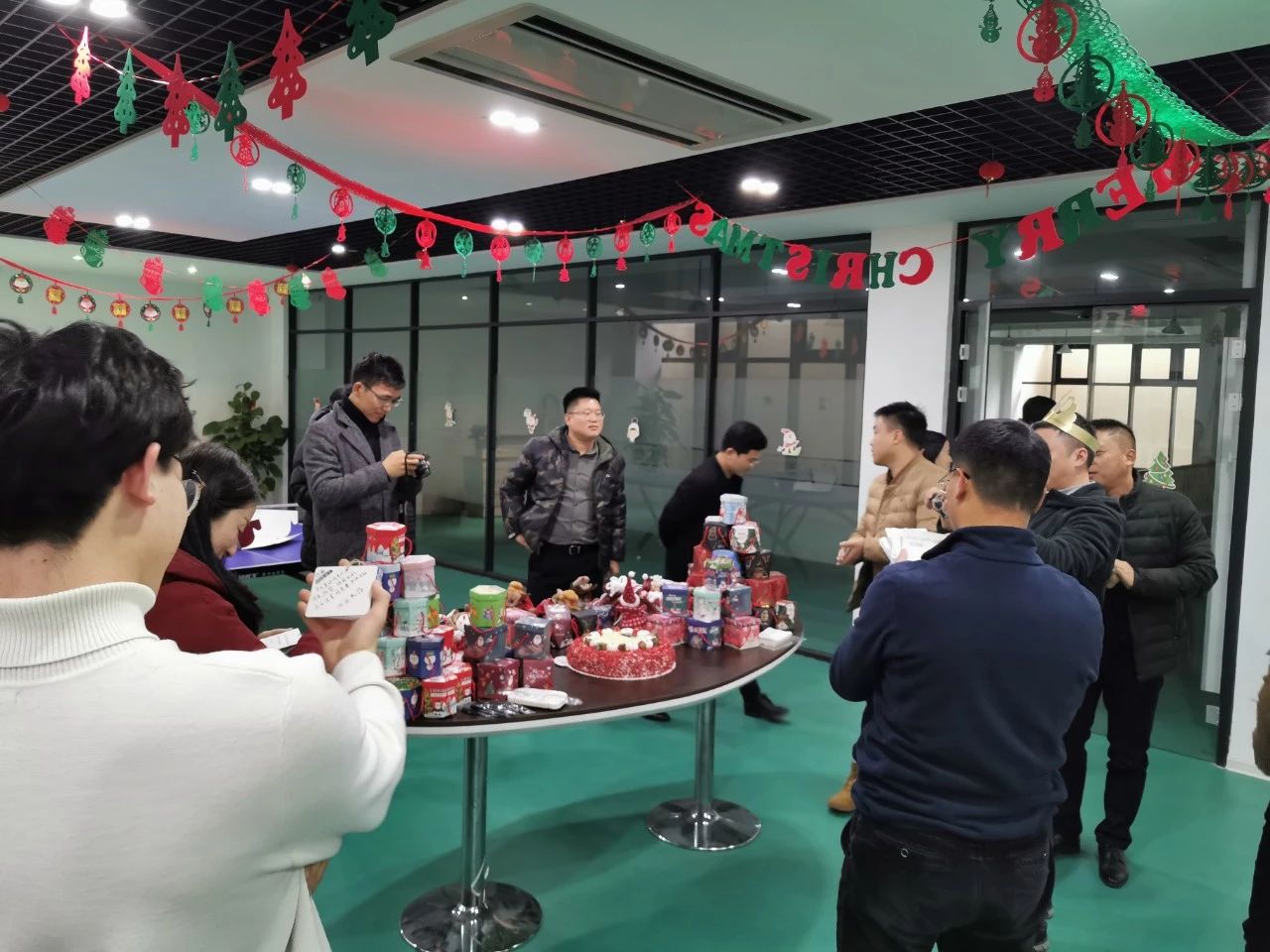 圣誕主題生日趴 | 濃情暖意平安夜，誕愿有你共前行