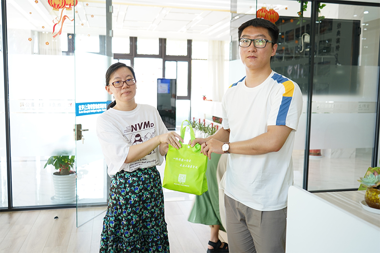 夏送清涼，情系一線｜致高溫下堅(jiān)守崗位的一線員工