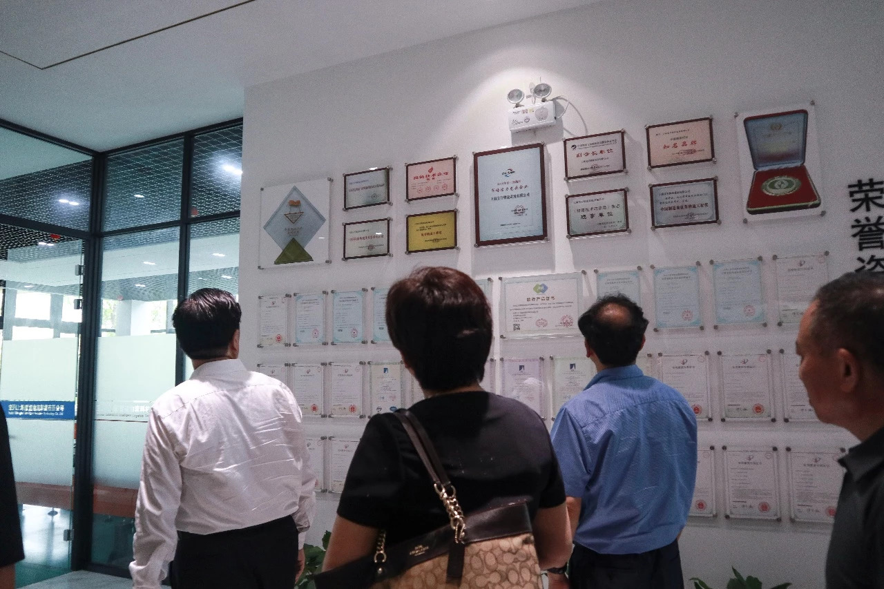 快訊 | 河北省工信廳、石家莊市委市政府領(lǐng)導(dǎo)蒞臨寶開智能參觀考察