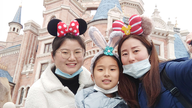 Happy Women’s Day | 歡度三八節(jié)，我們相約上海迪士尼樂園